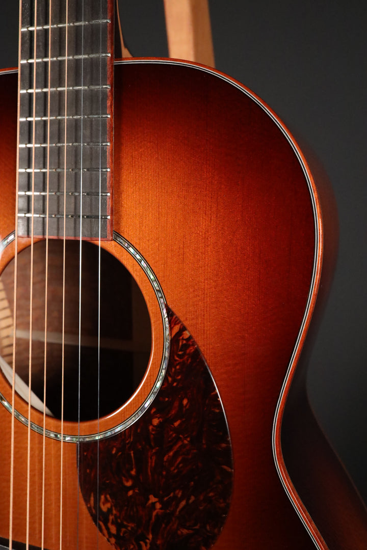 Huss and Dalton CM Custom Non-Cutaway - Thermo-cured Sitka Spruce/Leopardwood (NEW)