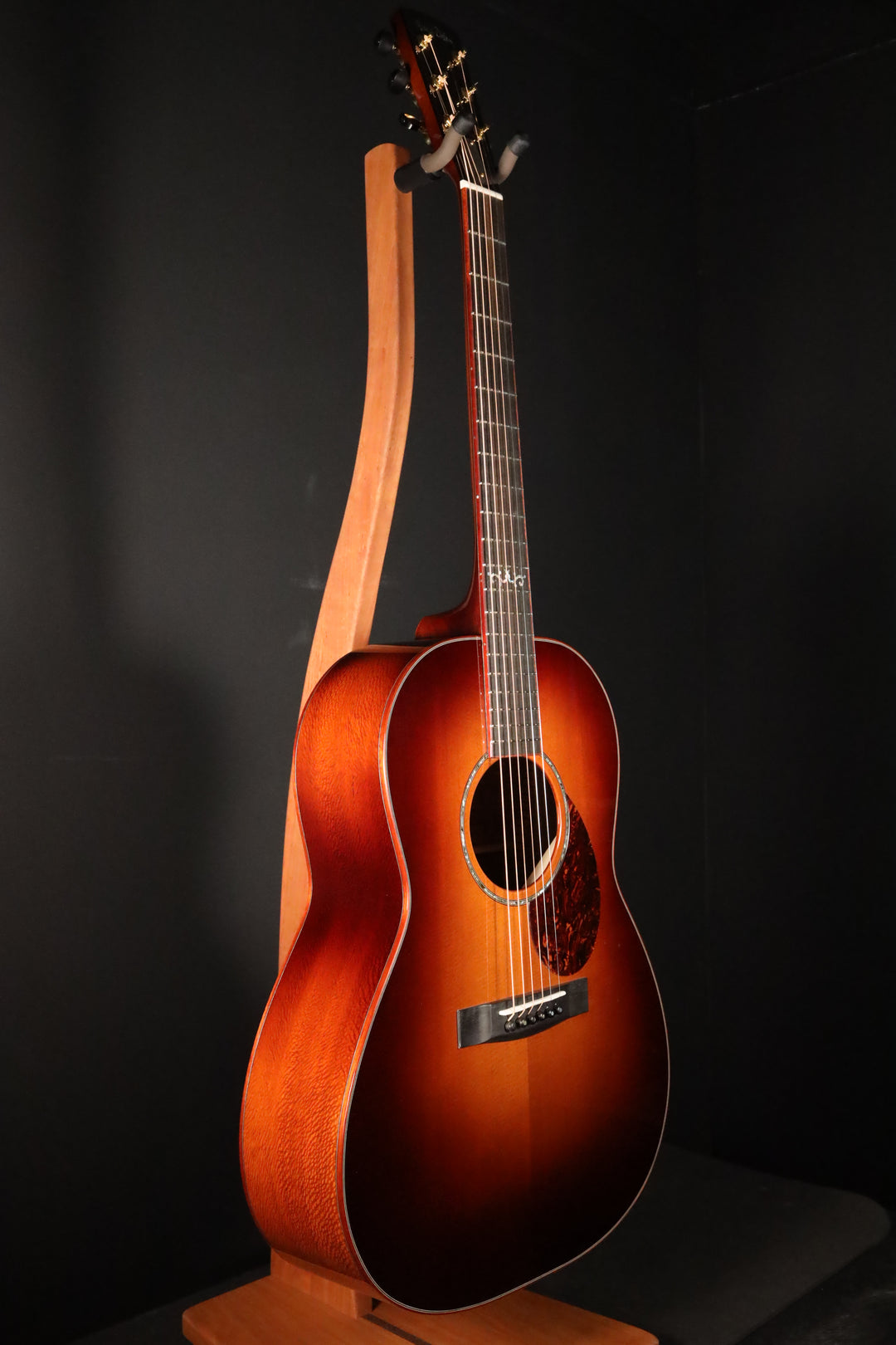 Huss and Dalton CM Custom Non-Cutaway - Thermo-cured Sitka Spruce/Leopardwood (NEW)