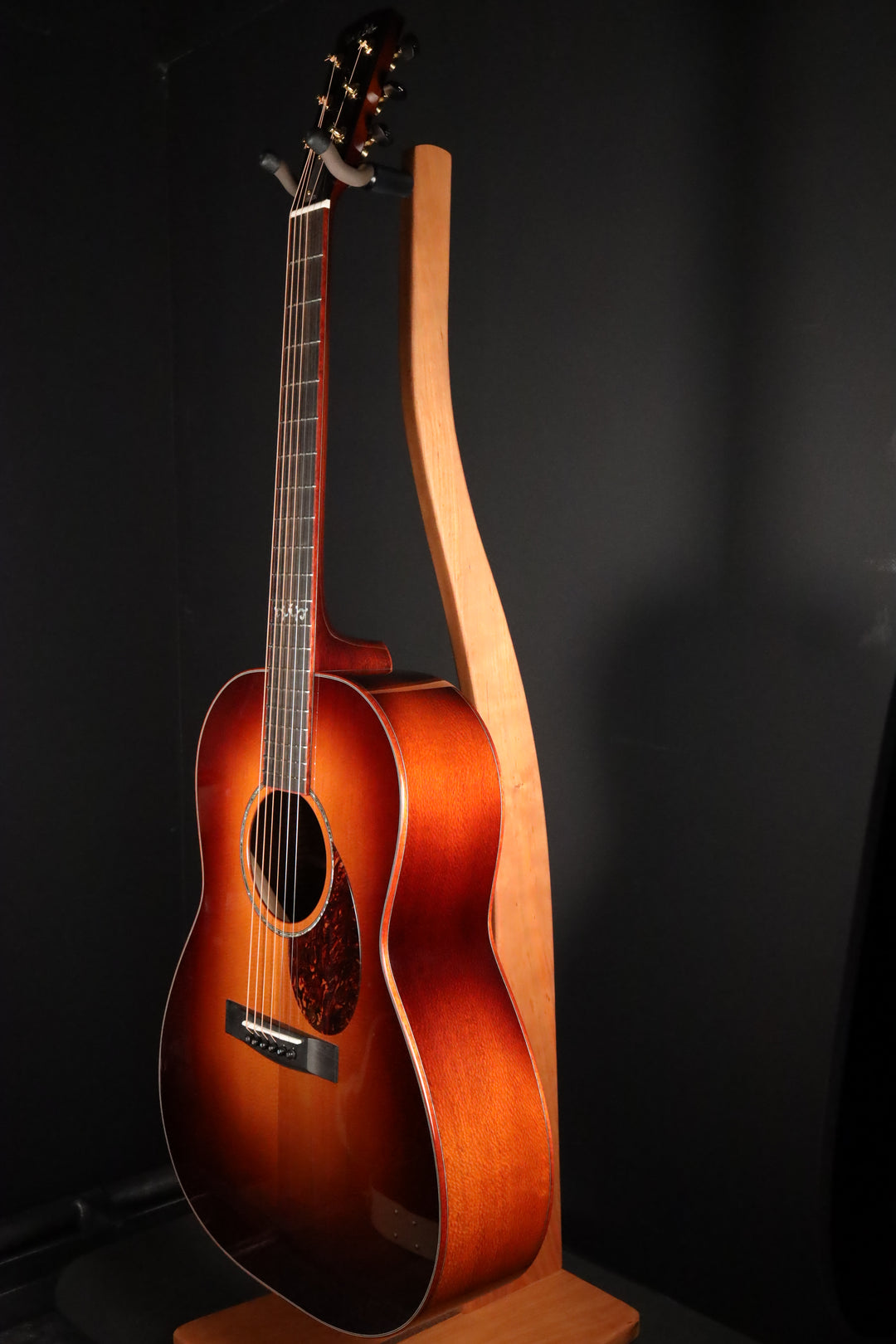 Huss and Dalton CM Custom Non-Cutaway - Thermo-cured Sitka Spruce/Leopardwood (NEW)