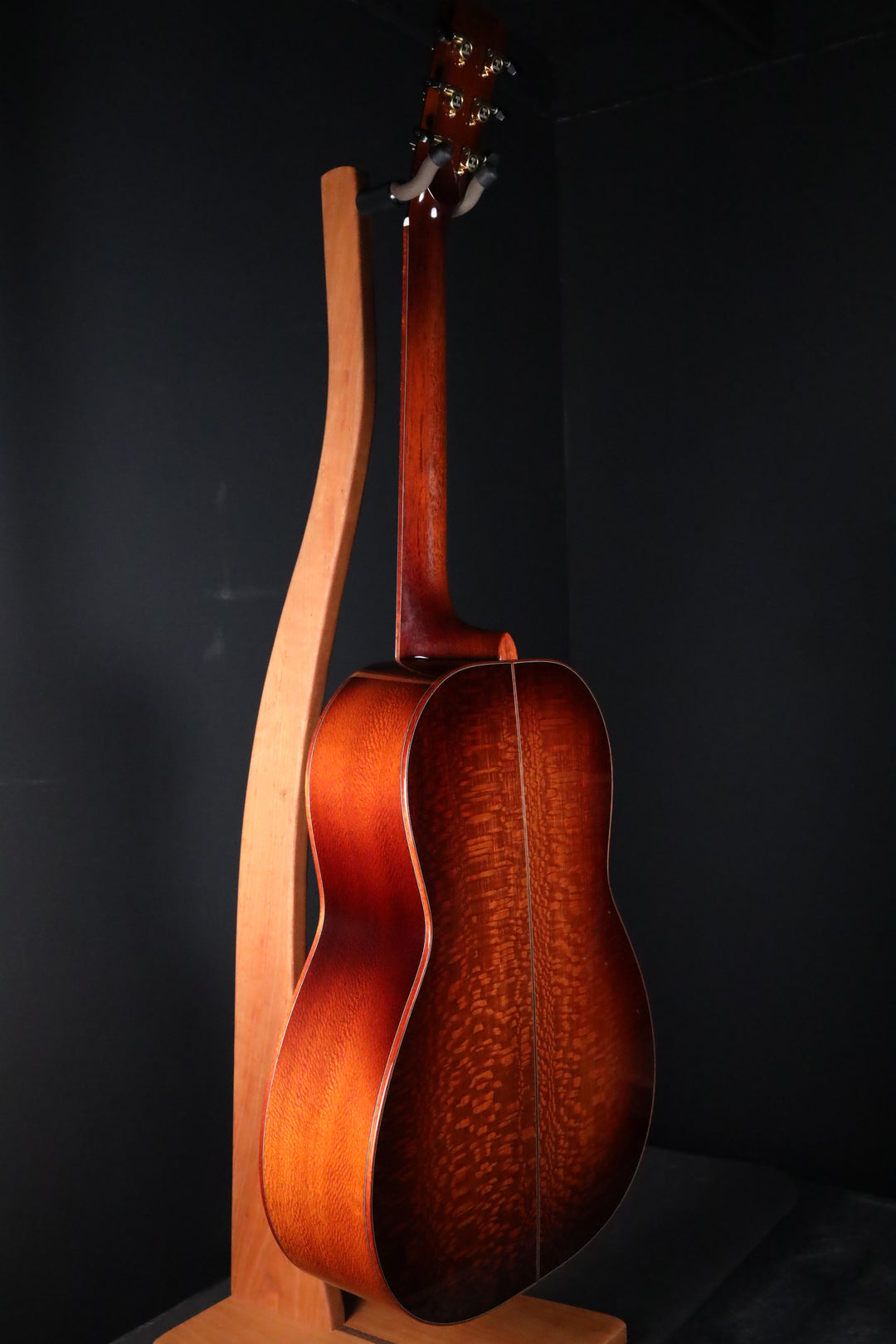 Huss and Dalton CM Custom Non-Cutaway - Thermo-cured Sitka Spruce/Leopardwood (NEW)