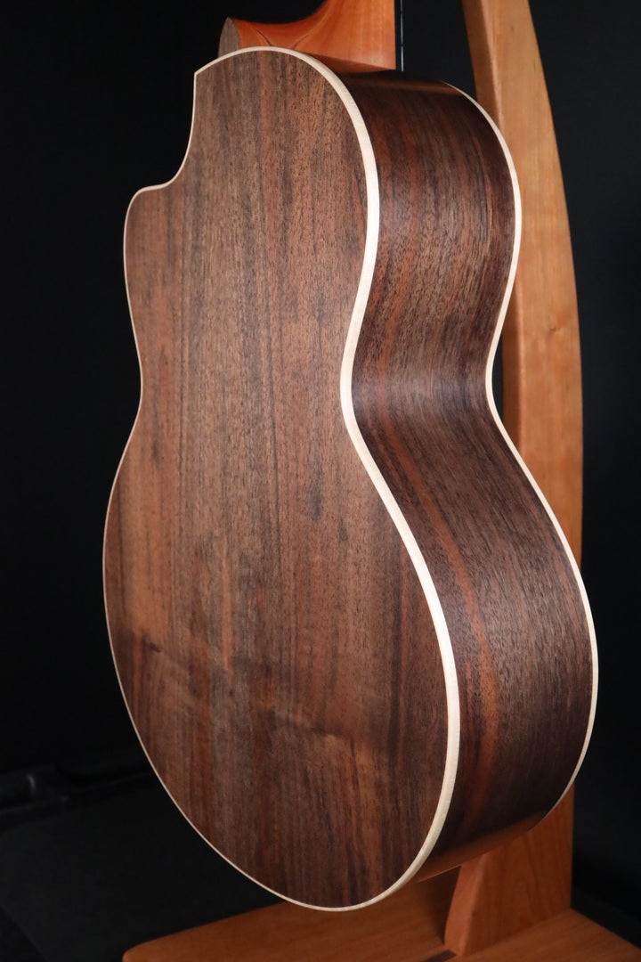 Lowden S-23J Jazz Series - Cedar/Walnut