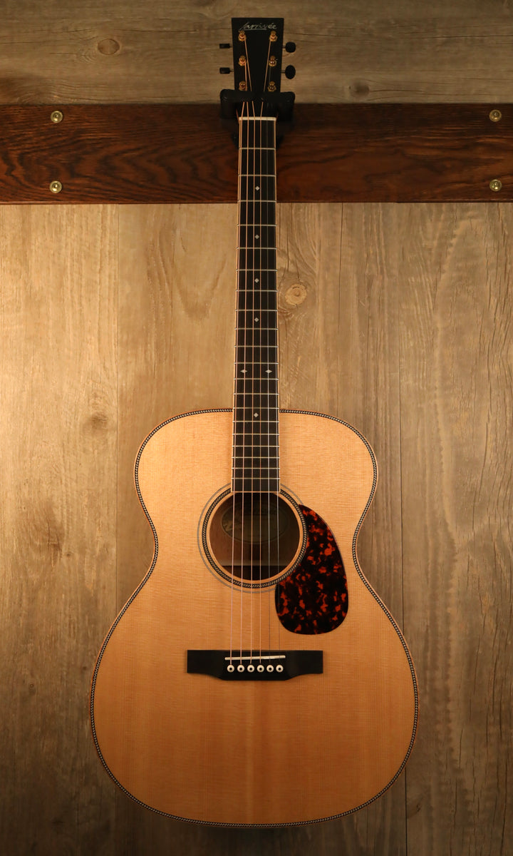 Larrivee OM-50 Sitka/Mahogany (New)
