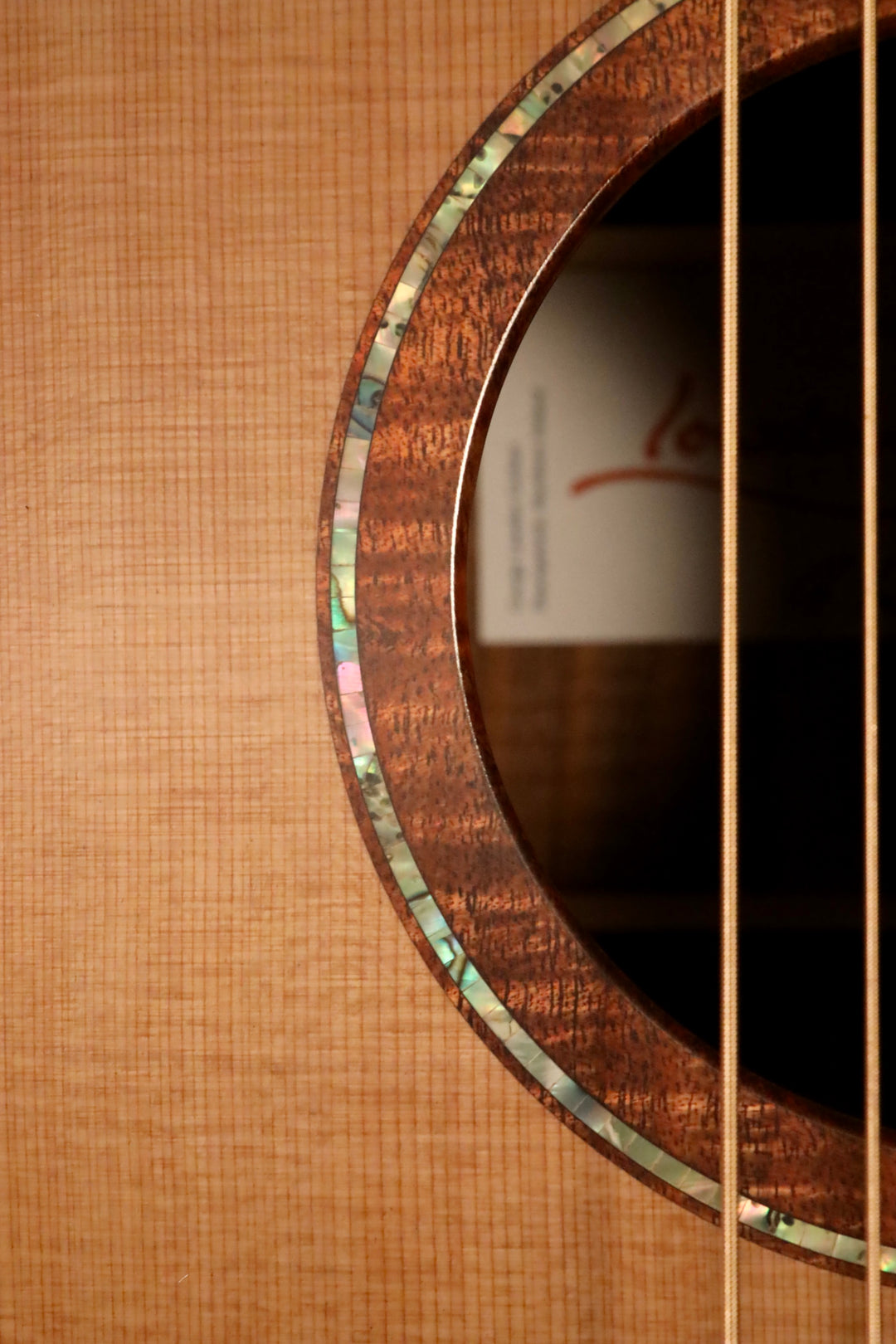 Lowden S-50 - Red Cedar/Walnut (NEW)