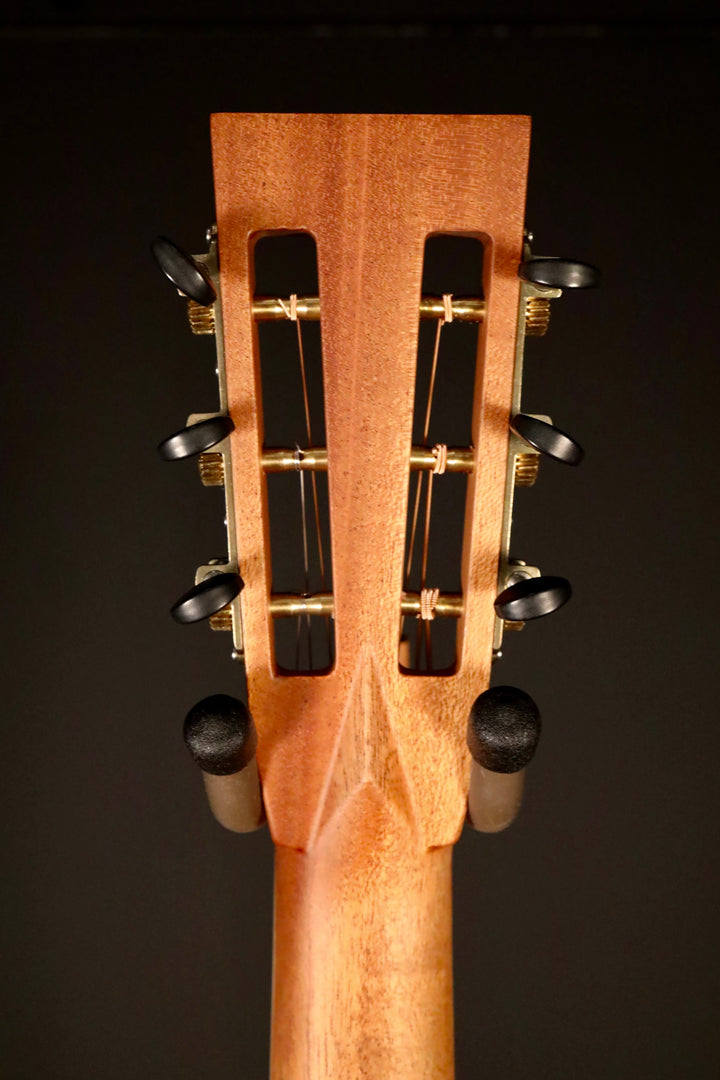 Larrivee SD-50 - Sitka Spruce/Mahogany (NEW)