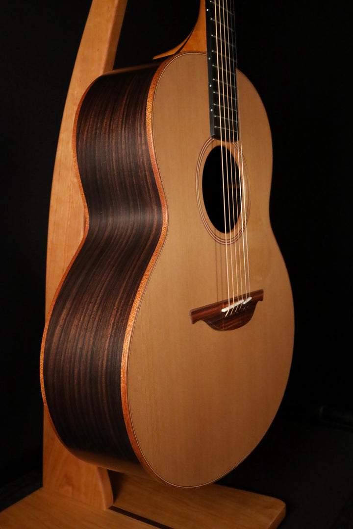 Lowden F-25 - Red Cedar/East Indian Rosewood (NEW)
