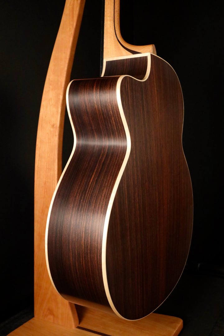 Lowden O-32C - Sitka Spruce/East Indian Rosewood (NEW)