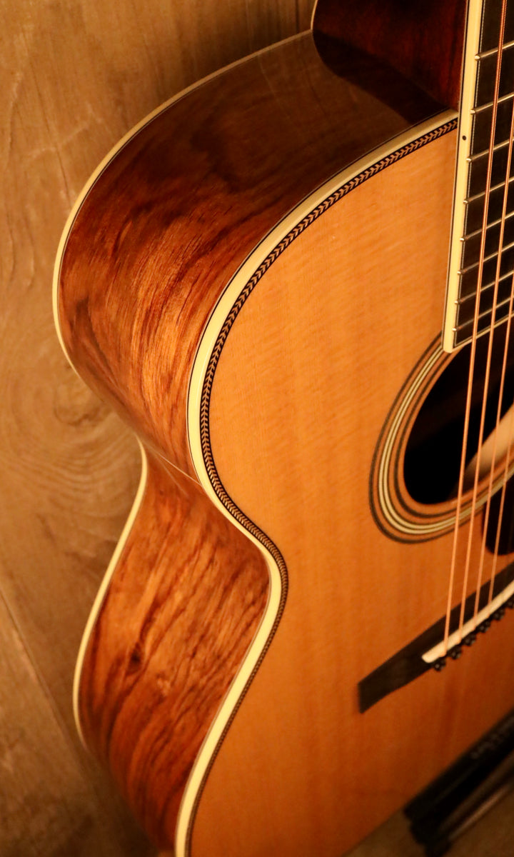 Huss and Dalton TOM-R Custom - "Old" Sitka Spruce/Honduran Rosewood (New)