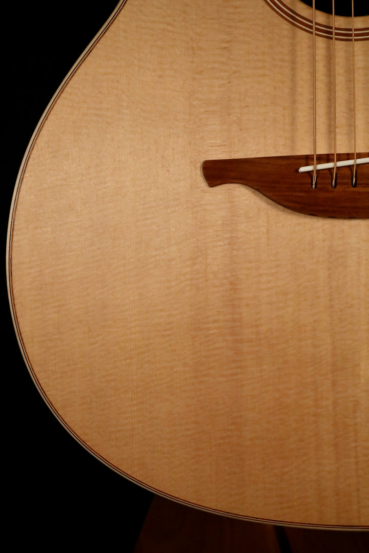 Lowden O-32C - Sitka Spruce/East Indian Rosewood (NEW)