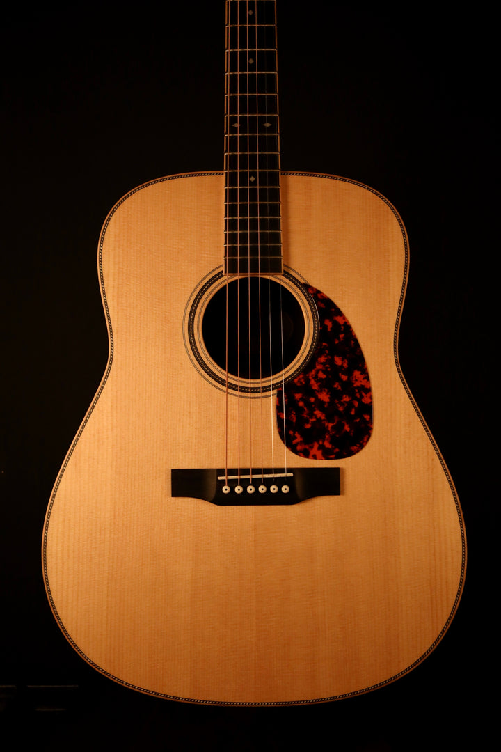 Larrivee D40 R - Sitka Spruce/East Indian Rosewood (New)