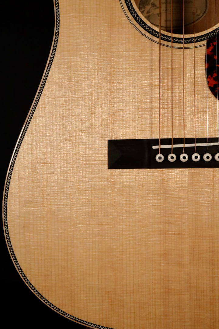 Larrivee SD-50 - Sitka Spruce/Mahogany (NEW)