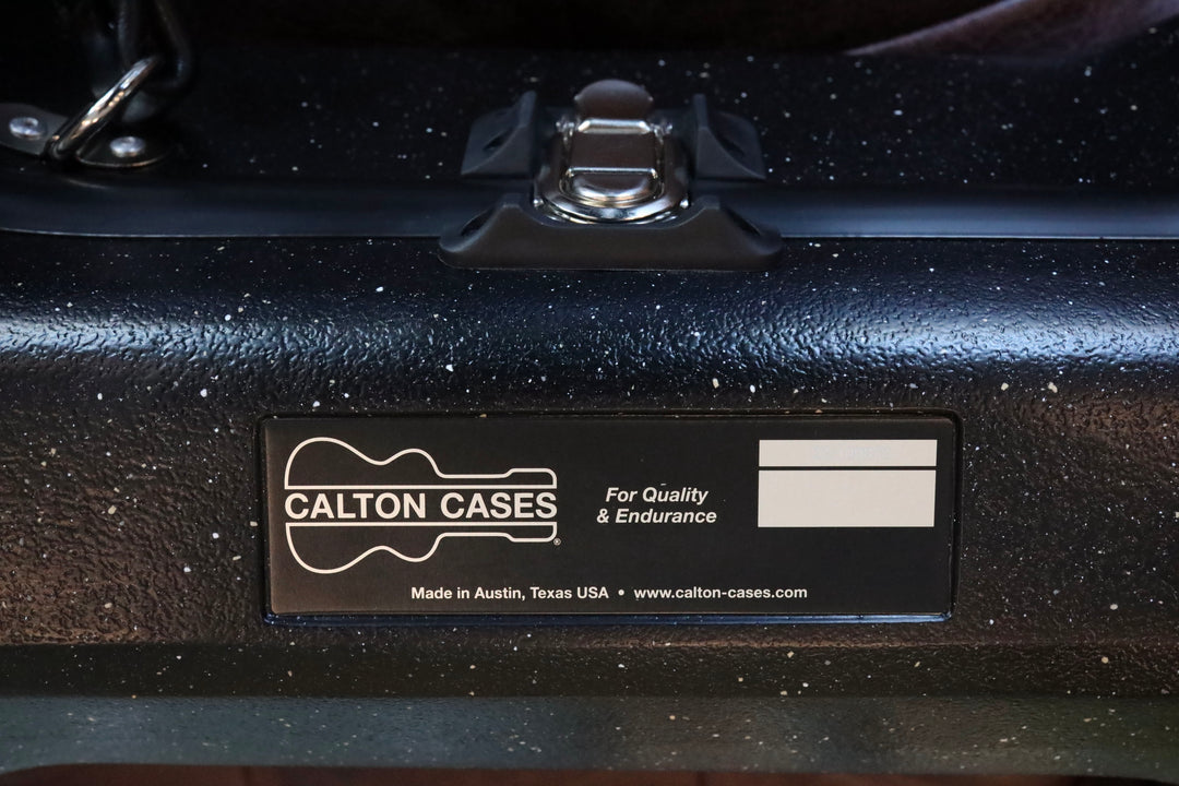 Calton Case - 000-28 12 fret Granite Black/Blue Interior