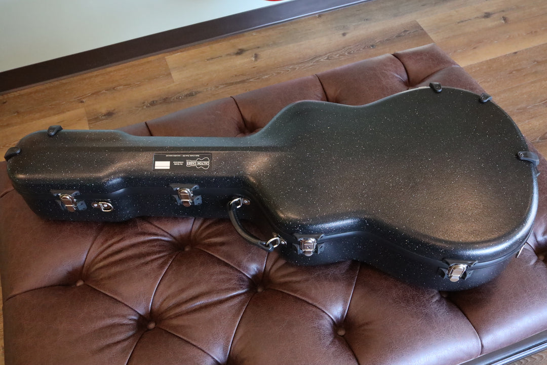 Calton Case - 000-28 12 fret Granite Black/Blue Interior