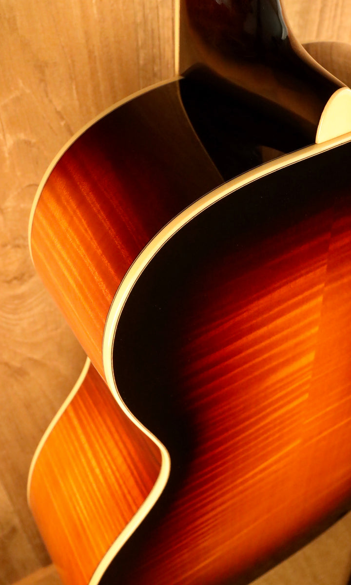 Huss and Dalton Crossroads Deluxe - Sitka Spruce/Curly Maple (NEW)