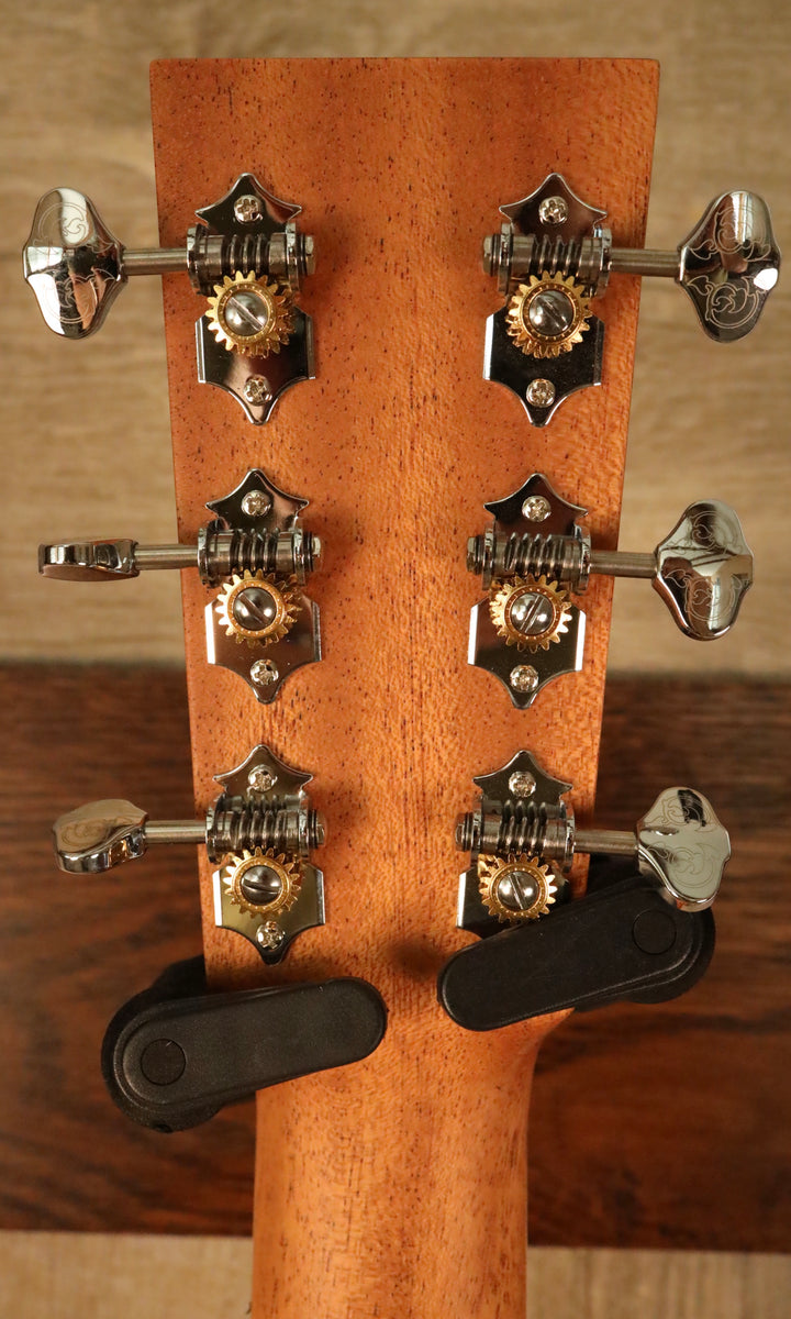 Larrivee OM-40 Sitka/Mahogany (New) - ON HOLD