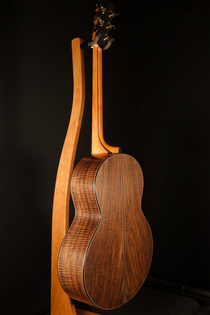 Lowden S-50 - Red Cedar/Walnut (NEW)