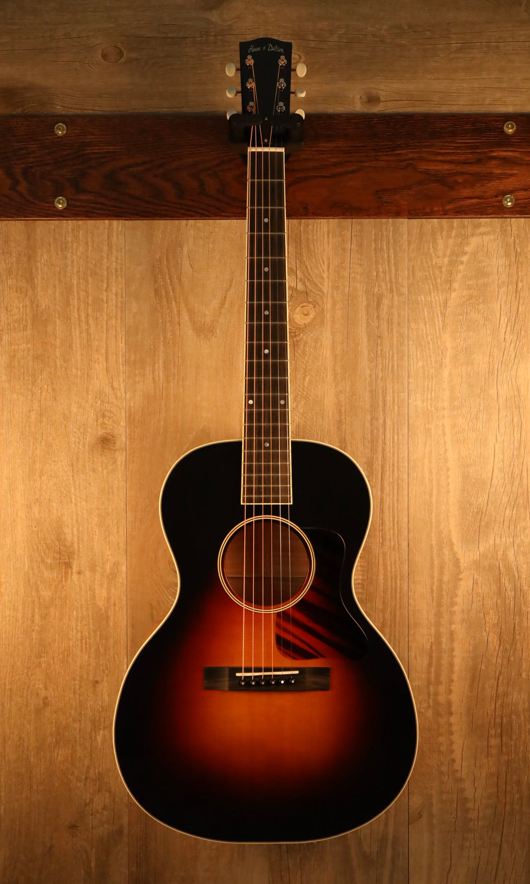 Huss and Dalton Crossroads Deluxe - Sitka Spruce/Curly Maple (NEW)