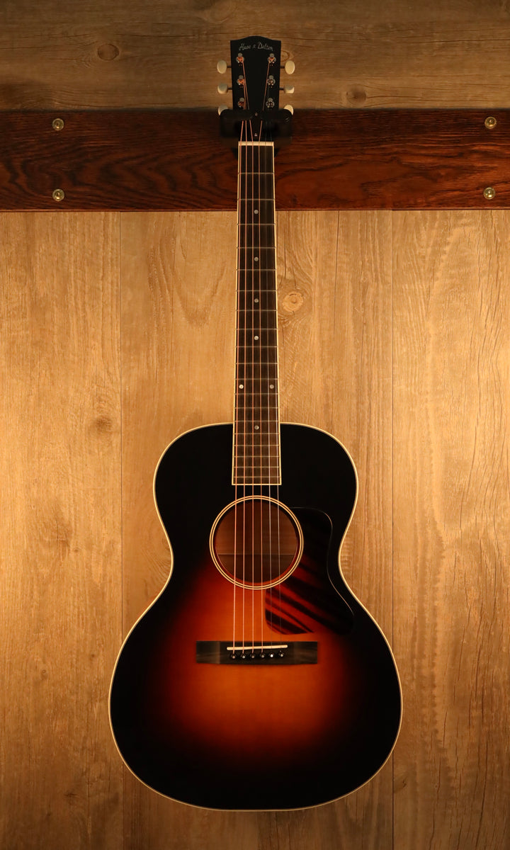 Huss and Dalton Crossroads Deluxe - Sitka Spruce/Curly Maple (NEW)
