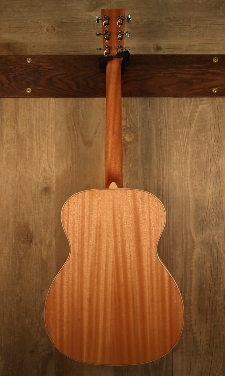 Larrivee OM-40 Sitka/Mahogany (New) - ON HOLD