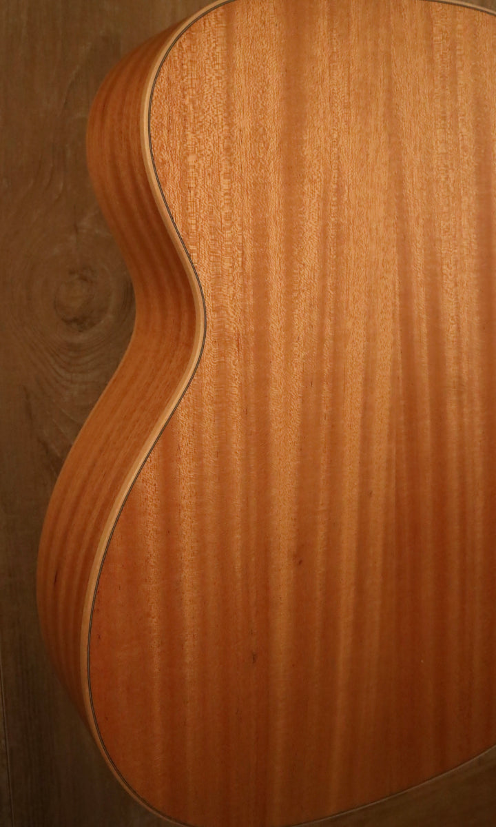 Larrivee OM-40 Sitka/Mahogany (New) - ON HOLD