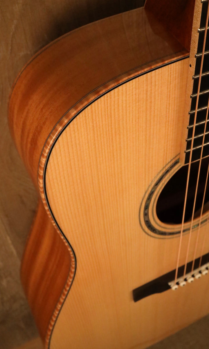 Larrivee D-05 Sitka/Mahogany (New)