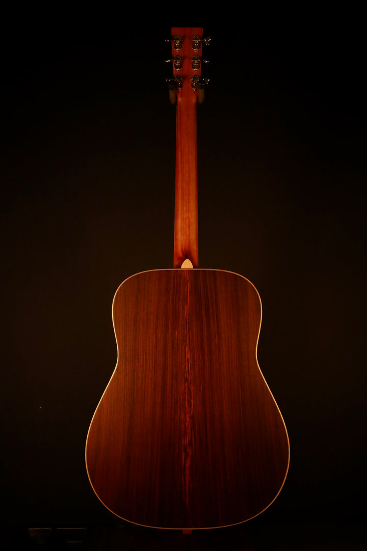 Larrivee D40 R - Sitka Spruce/East Indian Rosewood (New)
