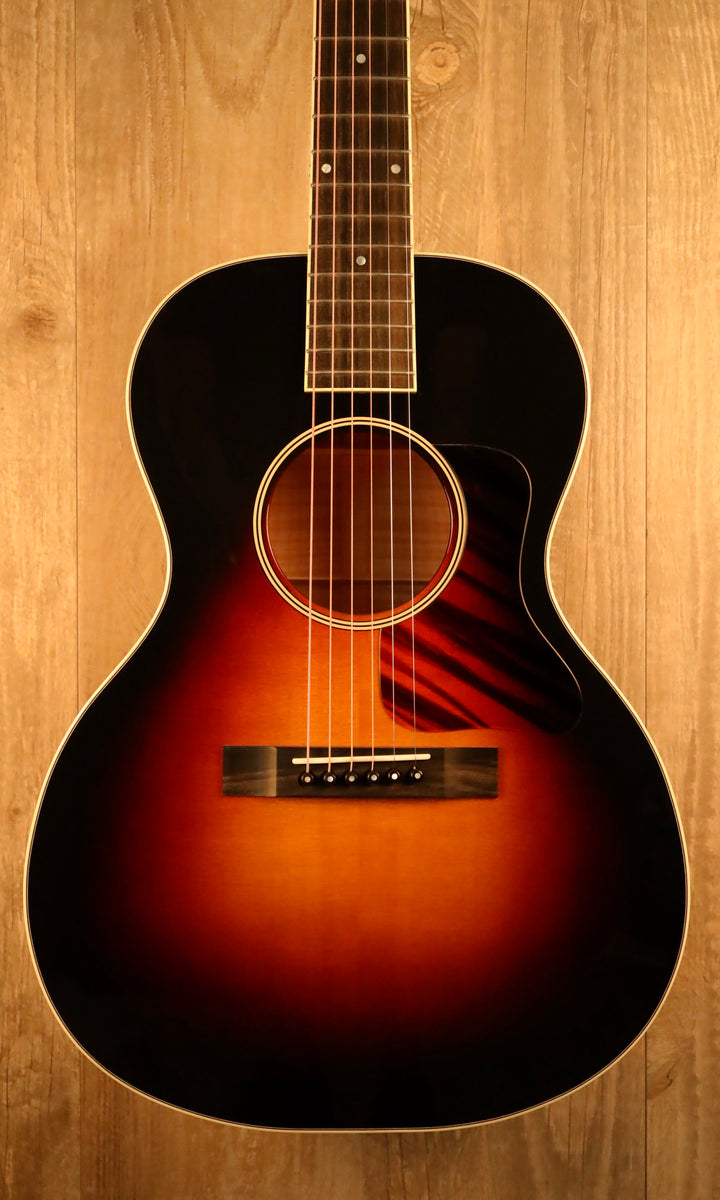 Huss and Dalton Crossroads Deluxe - Sitka Spruce/Curly Maple (NEW)
