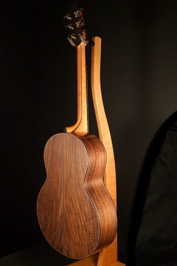 Lowden S-50 - Red Cedar/Walnut (NEW)