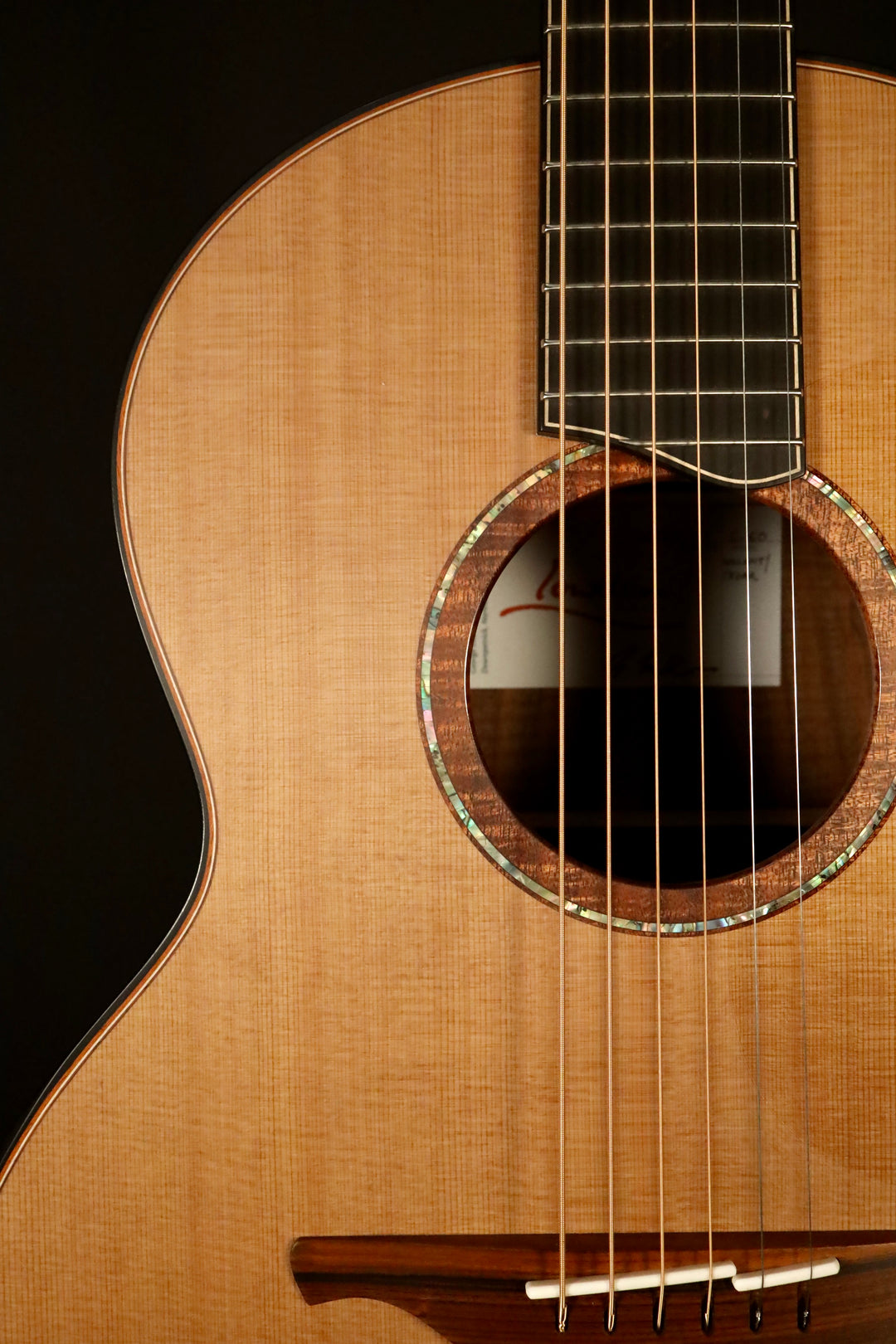 Lowden S-50 - Red Cedar/Walnut (NEW)