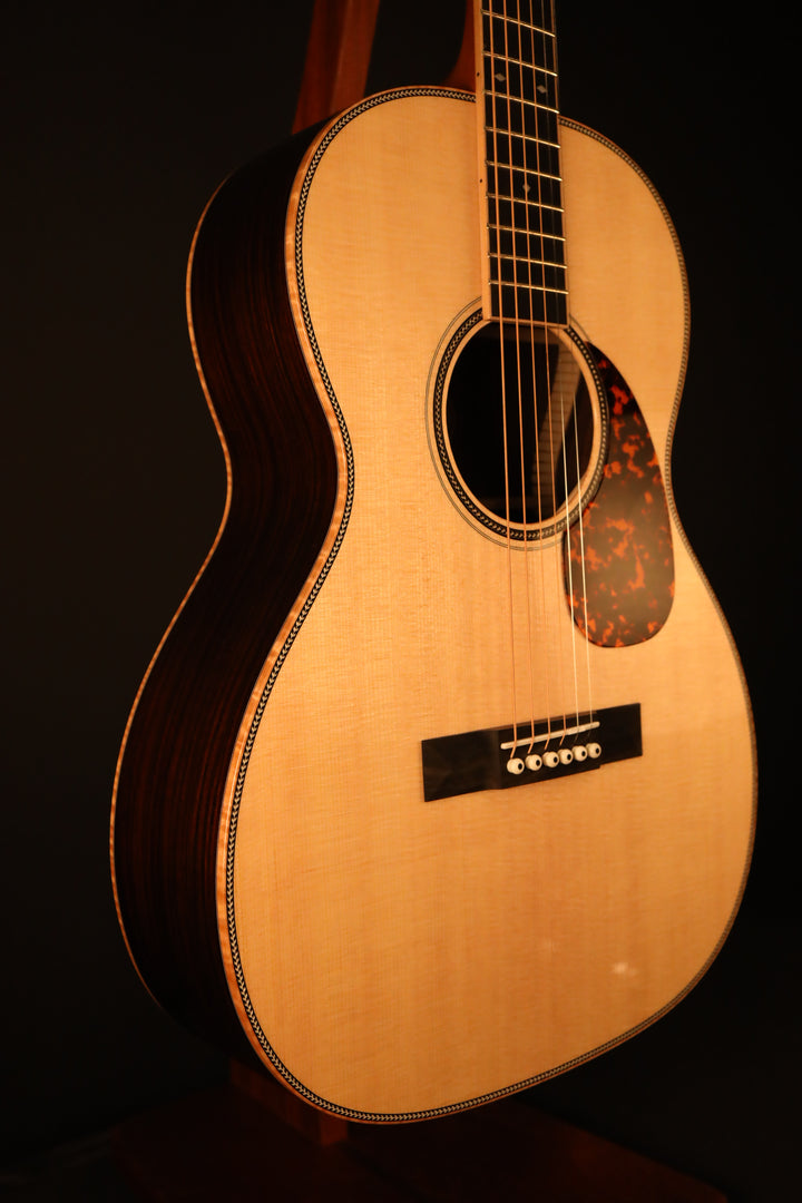Larrivee 000-60 RW - Sitka Spruce/East Indian Rosewood (New)