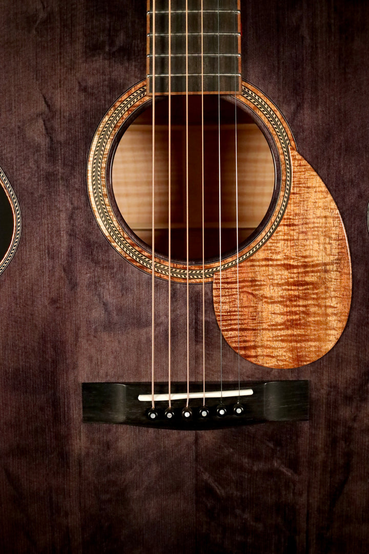 Huss and Dalton MJ Custom - Bearclaw Italian Spruce/Curly Maple/Trans Black Finish (NEW)