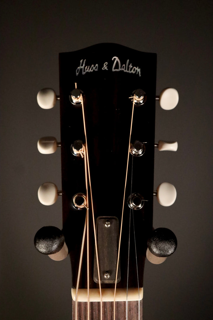 Huss and Dalton DS-12 Crossroads - Sitka Spruce/Mahogany (NEW)