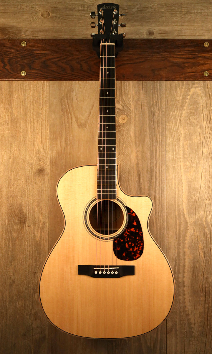 Larrivee OMV-03 (New)