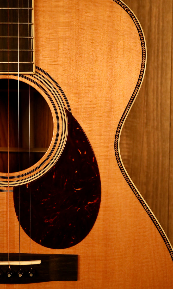 Huss and Dalton TOM-R Custom - "Old" Sitka Spruce/Honduran Rosewood (New)