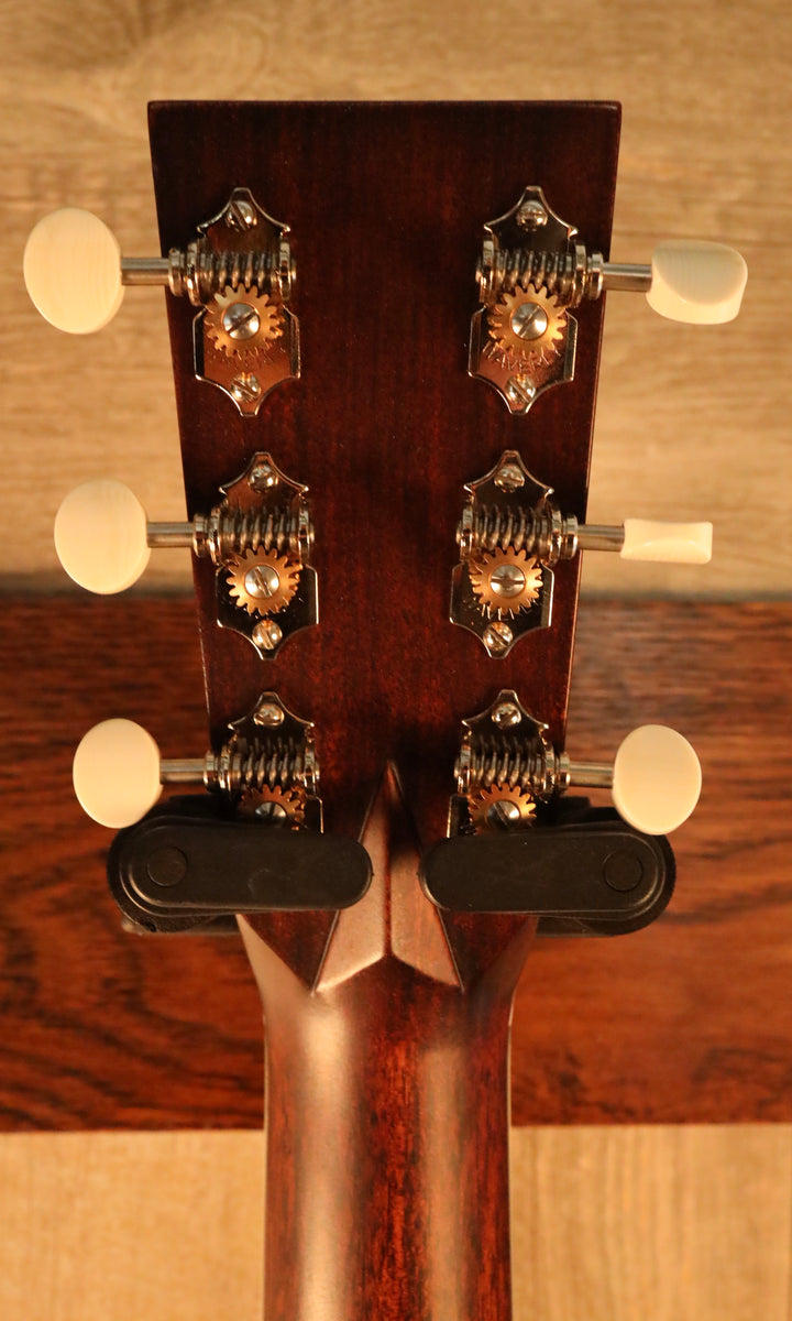 Huss and Dalton TOM-R Custom - "Old" Sitka Spruce/Honduran Rosewood (New)