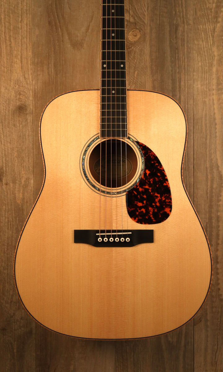 Larrivee D-05 Sitka/Mahogany (New)