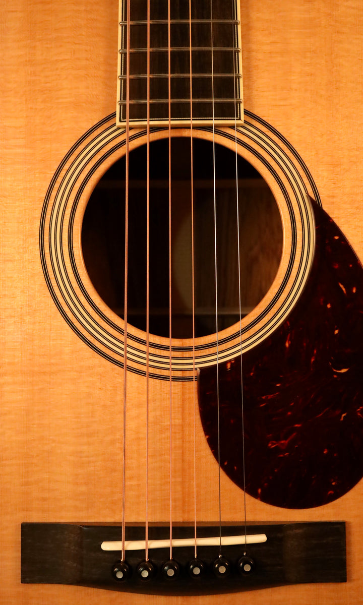 Huss and Dalton TOM-R Custom - "Old" Sitka Spruce/Honduran Rosewood (New)