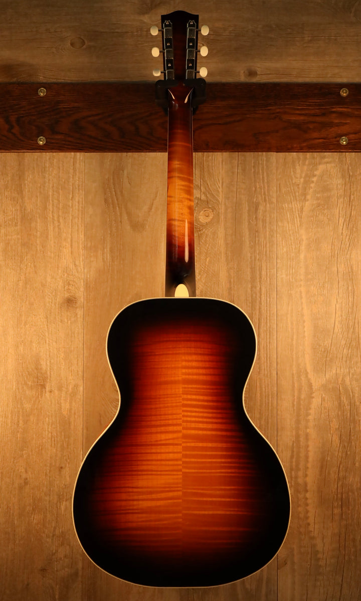 Huss and Dalton Crossroads Deluxe - Sitka Spruce/Curly Maple (NEW)