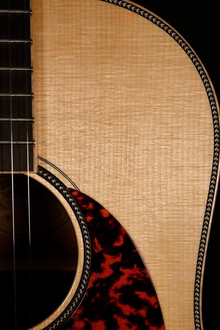 Larrivee SD-50 - Sitka Spruce/Mahogany (NEW)