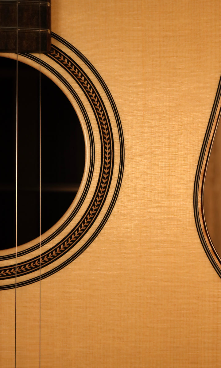 Huss and Dalton 00-SP - Engelmann Spruce and East Indian Rosewood (New)
