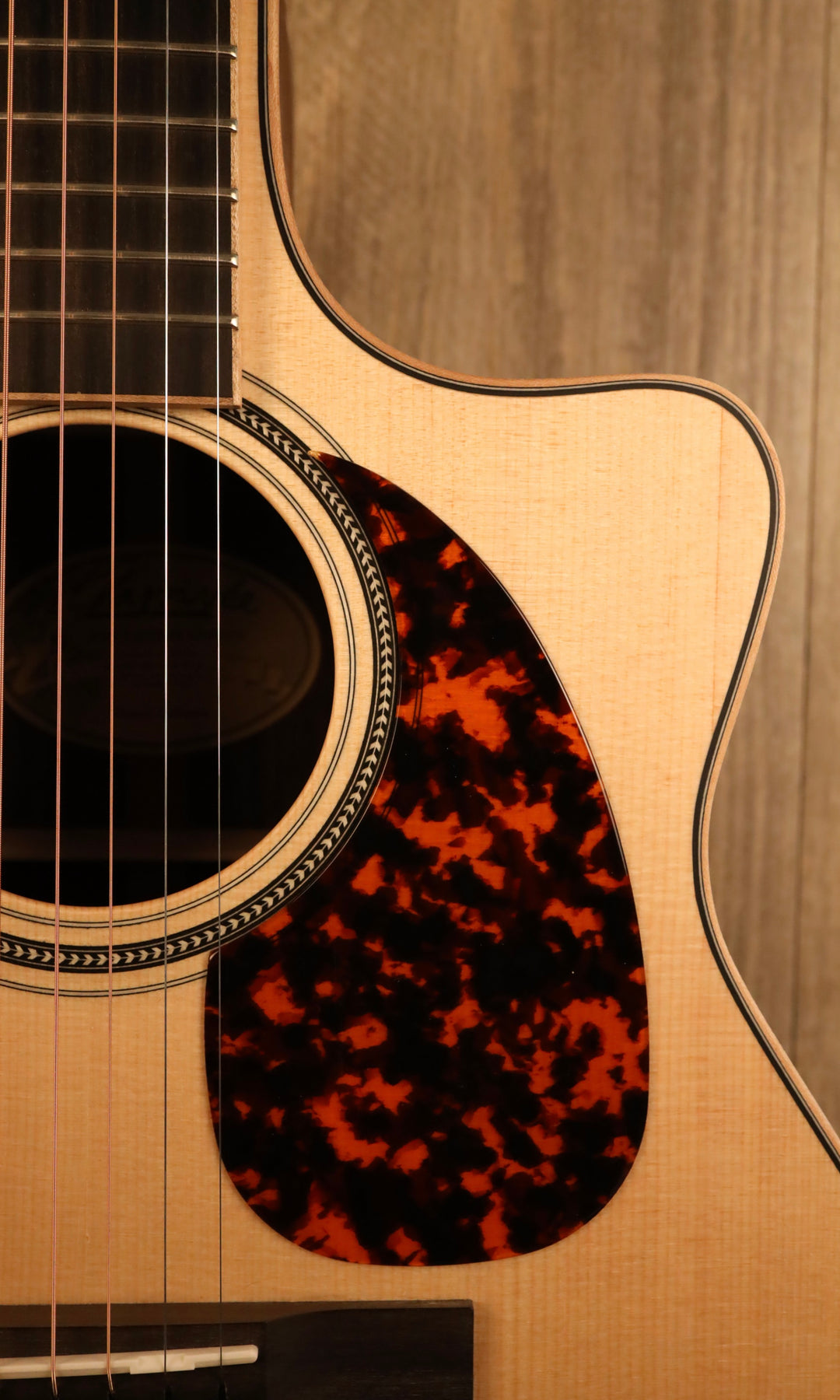 Larrivee LV-03R Lefty Acoustic Guitar with hard case